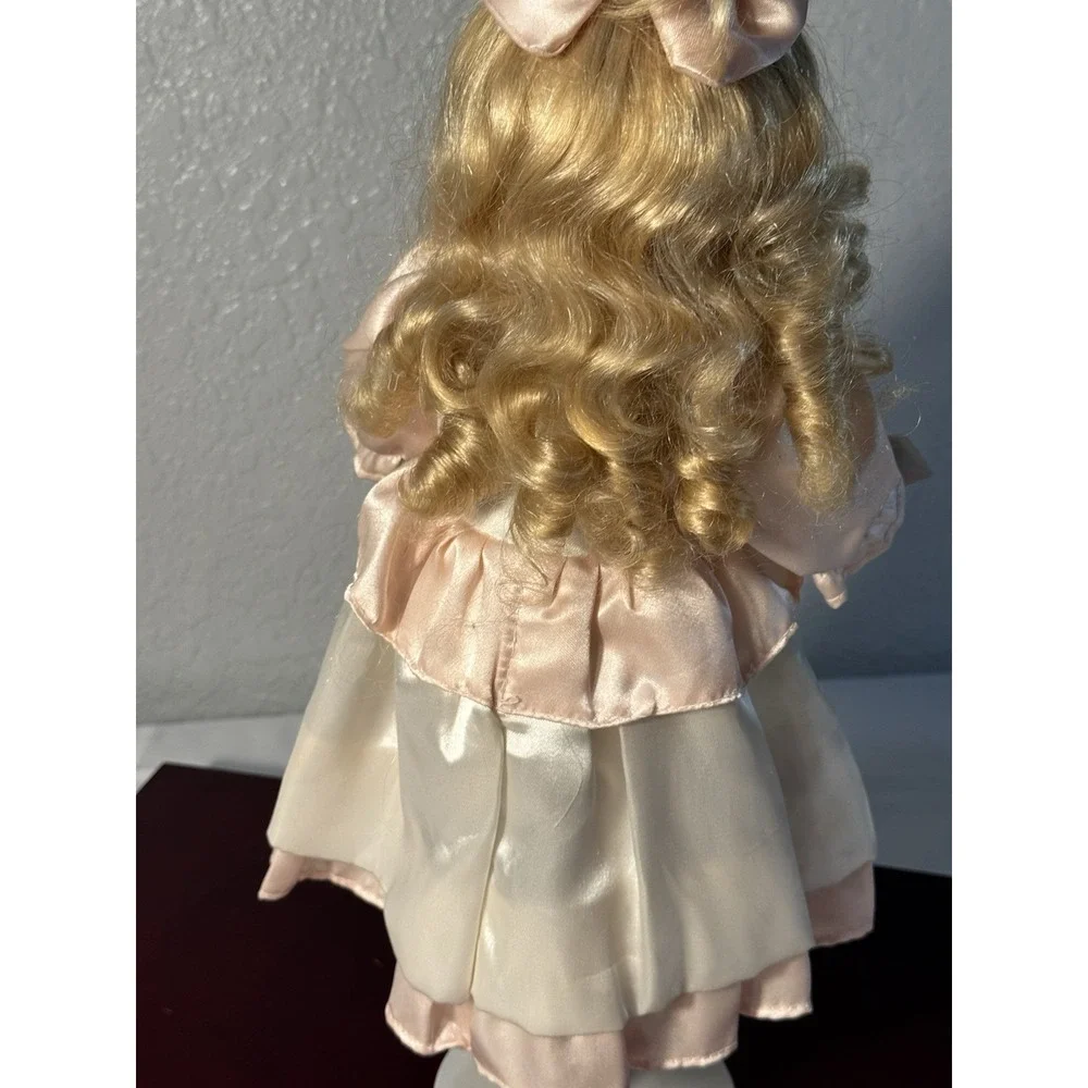 Lt Brown Hair Green Eyes Decorative Porcelain Doll Collection With Pink Outfit
